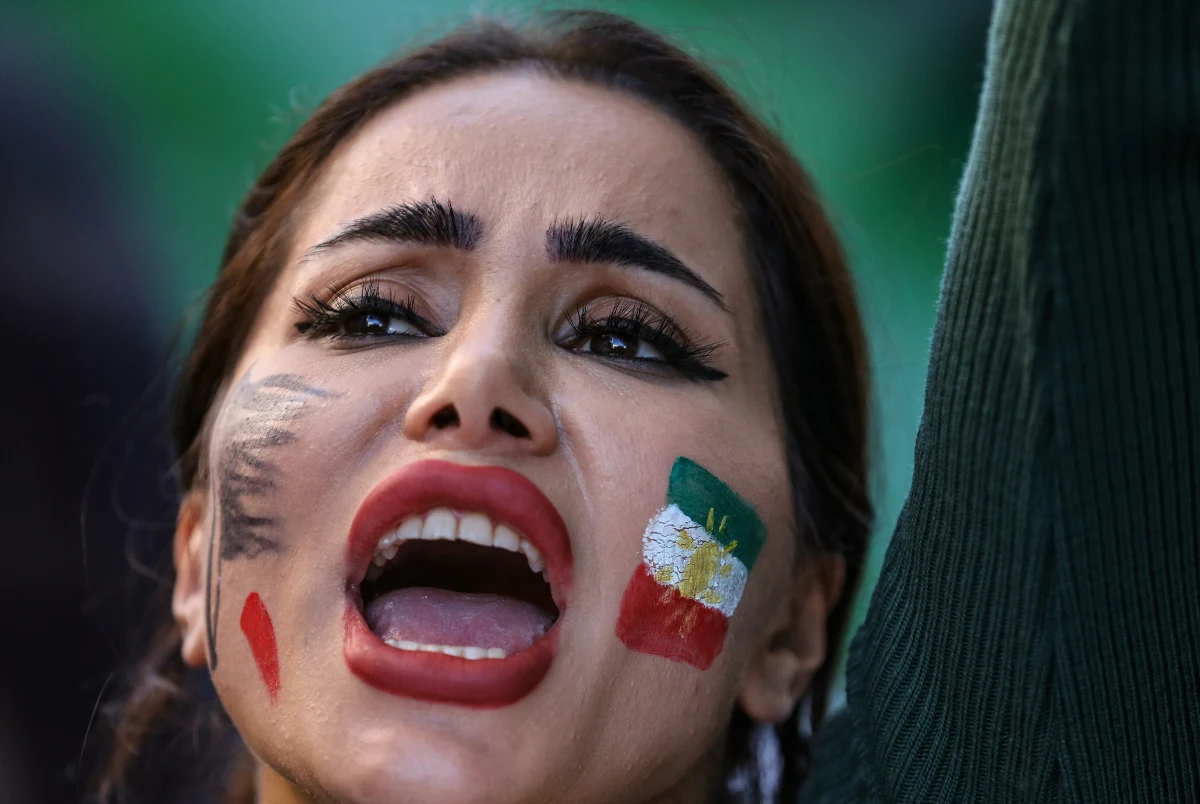 Nie ustają protesty w Iranie, a także demonstracje w wielu miejscach świata, po śmierci aresztowanej przez policję moralności Mahsy Amini. ​W sobotę do strajku przystąpili irańscy sklepikarze i pracownicy fabryk. Potężna manifestacja odbyła się w Berlinie.