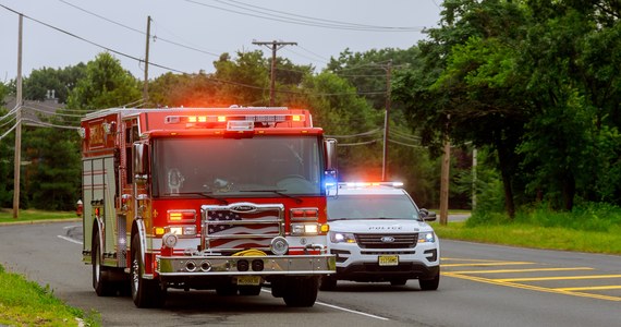 Zginęła dwuosobowa załoga samolotu, który w piątek wieczorem uderzył w stodołę na północ od lotniska w Keene w stanie New Hampshire - poinformowała Federalna Administracja Lotnictwa.