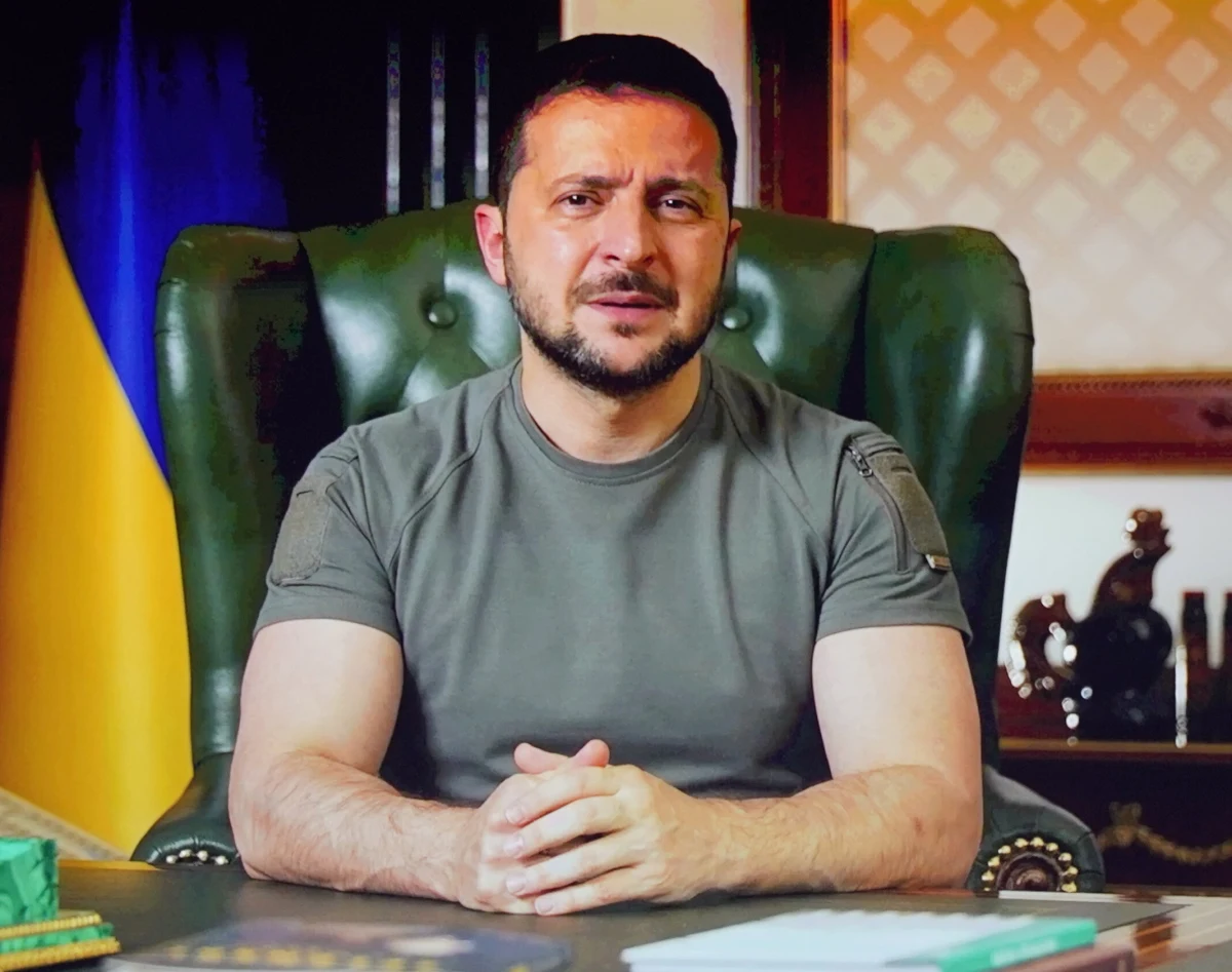 Rozmowy z Rosją są możliwe - powiedział prezydent Ukrainy Wołodymyr Zełenski w wywiadzie dla kanadyjskich kanałów CTV i CBC. Jak podkreślił, warunkiem koniecznym jest jednak powrót integralności terytorialnej Ukrainy do kształtu uznawanego przez wspólnotę międzynarodową, tj. do granic z 1991 roku.