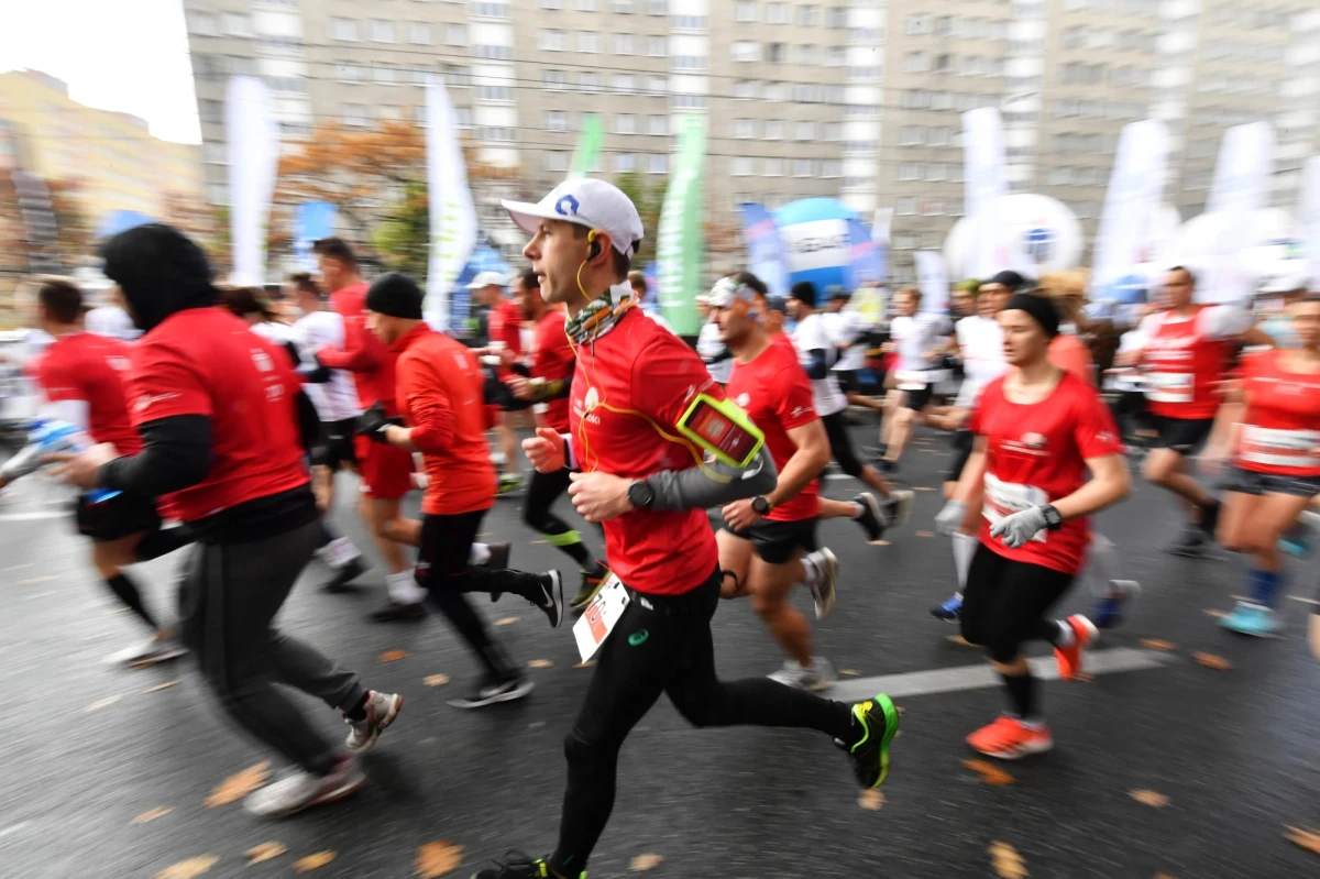 Symboliczny medal ukończenia planowanego na 11 listopada Biegu Niepodległości otrzymają wszyscy uczestnicy - poinformowali organizatorzy. Do 10 listopada trwają zapisy na tę imprezę. Już zgłosiło się 7,5 tys. uczestników.