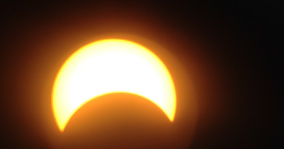 Gdańskie Hevelianum zachęca do obejrzenia wtorkowego zaćmienia Słońca. Transmisja na żywo będzie dostępna na kanale YouTube instytucji.