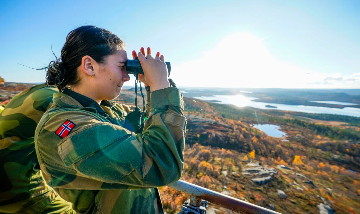 ​W Norwegii zatrzymano dwóch Rosjan, którzy mieli robić zdjęcia obiektu wojskowego - podaje norweski kanał TV2. Zostaną jednak zwolnieni, gdyż sąd uważa, że nie ma podstaw do ich aresztowania.