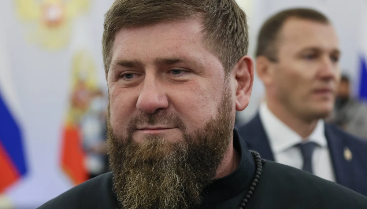 ​Szef Czeczenii Ramzan Kadyrow wyraził niezadowolenie ze "słabych odpowiedzi" Rosji na walki na nielegalnie anektowanych terytoriach i ostrzały przygranicznych regionów. Stwierdził, że należy "zmieść ukraińskie miasta z powierzchni ziemi".