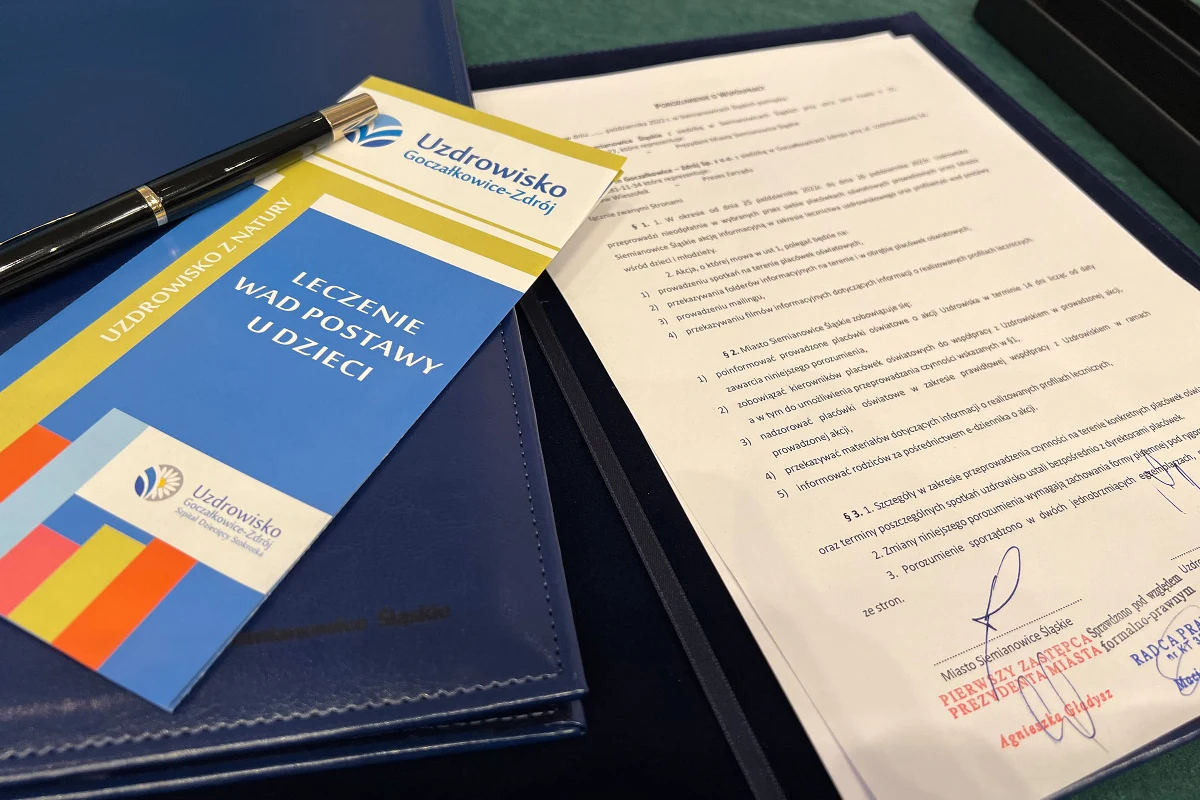 Po pandemii i długim okresie nauki zdalnej Uzdrowisko Goczałkowice –Zdrój zajmie się kręgosłupami dzieci i młodzieży z Siemianowic Śląskich. Gmina i sanatorium dziecięce rozpoczynają pilotażowy program. Dzięki podpisanej dziś umowie uczniowie siemianowickich podstawówek, jako pierwsi w regionie, będą korzystać ze skróconej do minimum ścieżki formalności, niezbędnych do rozpoczęcia leczenia wad postawy.