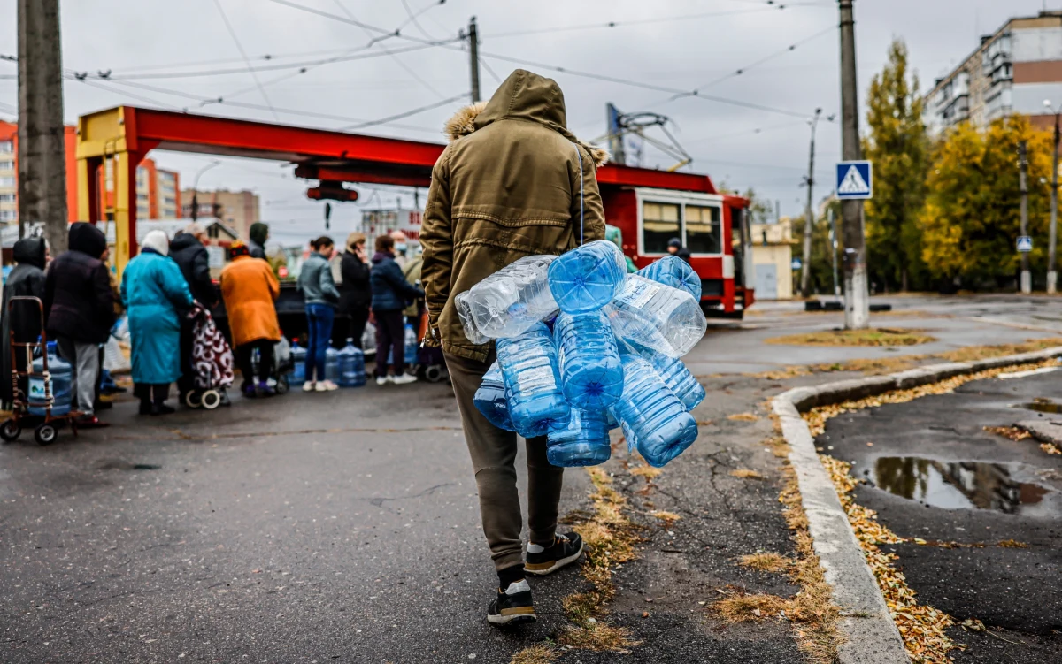 Wodociąg w Mikołajowie na południu Ukrainy w kwietniu został celowo zniszczony przez Rosjan. Świadczą o tym zdjęcia satelitarne i dane, które na swoim portalu przedstawia BBC. To pogwałcenie międzynarodowego prawa humanitarnego - alarmuje brytyjski nadawca.