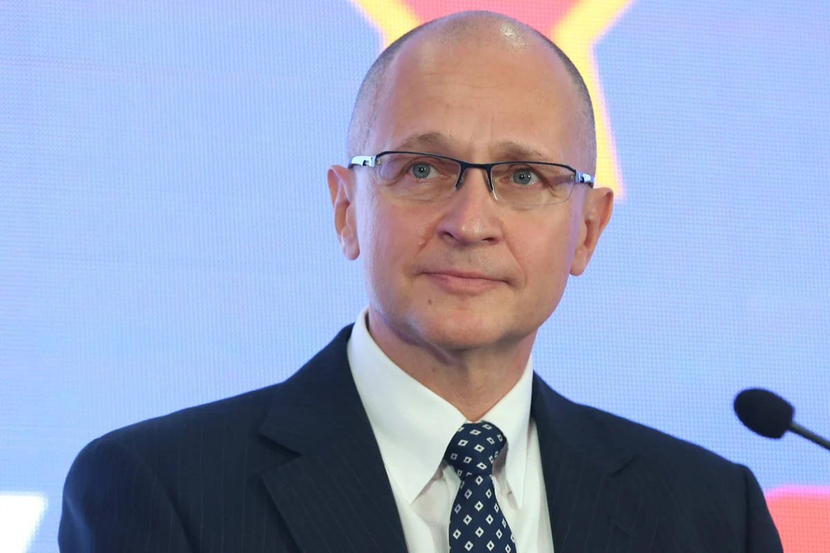 Szef ukraińskiego wywiadu Kyryło Budanow udzielił wywiadu dla portalu Ukrainska Prawda. Jednym z ciekawszych wątków poruszonych w rozmowie jest kwestia ewentualnego następcy Władimira Putina. Budanow twierdzi, że jednym z najpoważniejszych kandydatów do objęcia władzy w Rosji jest były premier Federacji Rosyjskiej, Siergiej Kirijenko.