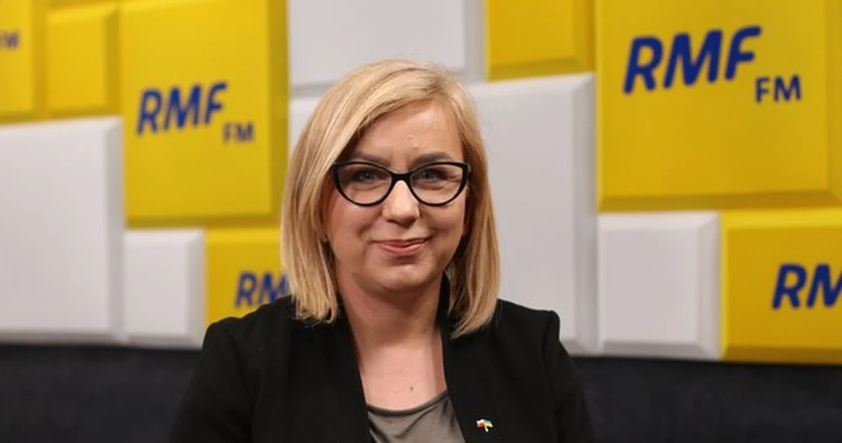 "Nie ma takich planów, by ktokolwiek chciał w Polsce 500+ zabierać. Od początku mówiliśmy, że te pieniądze raz dane, zostaną zabudżetowane w domowych portfelach i żadna siła polityczna nie będzie ich zabierać" - mówiła w Porannej rozmowie w RMF FM posłanka Polski 2050 Paulina Hennig-Kloska. "500+ krótkoterminowo miało negatywny wpływ na rynek pracy. Ten efekt się skończył" – przekonywała. 