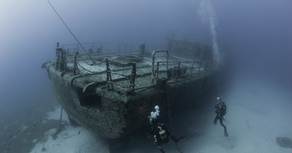 ​Uczestnicy ekspedycji oceanicznej, OceanGate Expeditions, zdołali zidentyfikować tajemniczy obiekt, który po raz pierwszy został zauważony dzięki sonarowi w pobliżu wraku Titanica w 1998 roku. W opinii członków wyprawy znalezisko "tętni życiem".