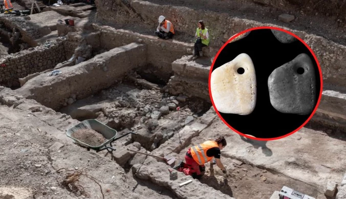 Włochy: Naukowcy odkryli wisiorki w dziecięcym grobie. Pochodzą sprzed 10 tys. lat