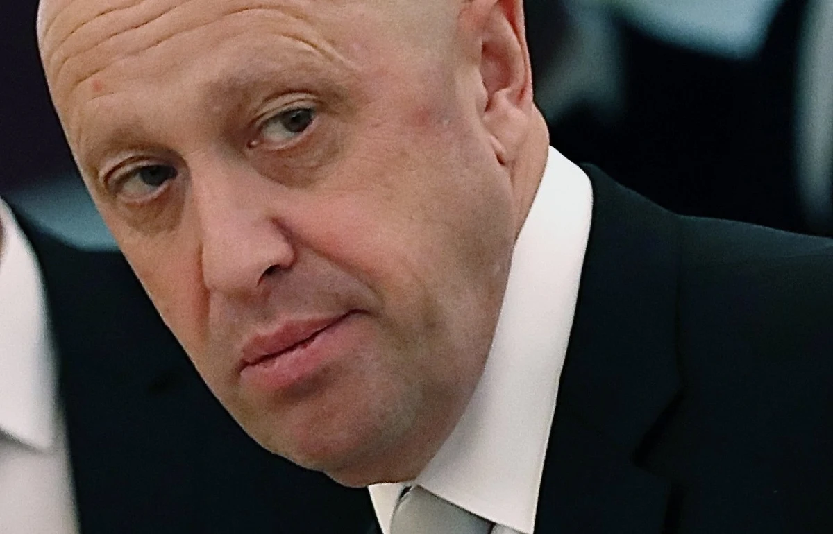 ​Założyciel tzw. grupy Wagnera, biznesmen Jewgienij Prigożyn miał w twarz powiedzieć Władimirowi Putinowi o błędach, jakie Rosja popełnia na froncie w Ukrainie - informuje "The Washington Post", powołując się na raport amerykańskiego wywiadu.