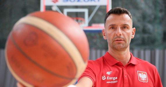 Trener koszykarskiej reprezentacji Polski Igor Milicić wybrał skład kadry na najbliższe spotkania prekwalifikacji do EuroBasketu 2025 ze Szwajcarią oraz Chorwacją. "Powołujemy zawodników, którzy brali udział w ostatnim EuroBaskecie - w miarę ich dostępności i zajęć klubowych. Równolegle nadal sprawdzamy młodych koszykarzy, perspektywicznych, którzy mogą nam pomóc w przyszłości. Mamy przed sobą dwa mecze, w których chcemy zwyciężyć. Naszym celem jest nieustanny rozwój" - powiedział Milicić.