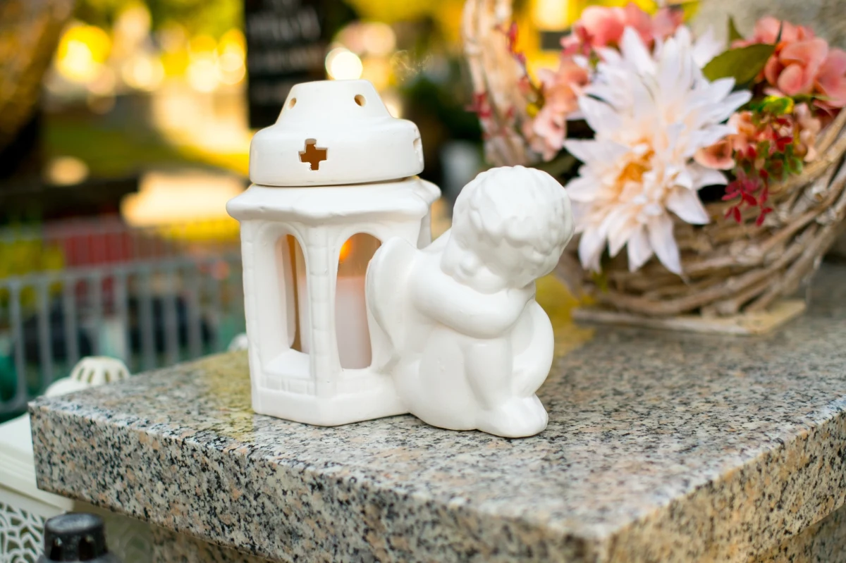 Na Cmentarzu Rakowickim w Krakowie, w jego części położonej przy ul. Prandoty, wyznaczono miejsce, w którym Ukraińcy i Polacy będą mogli zapalić znicz i złożyć kwiaty, by oddać hołd ofiarom wojny w Ukrainie.    

