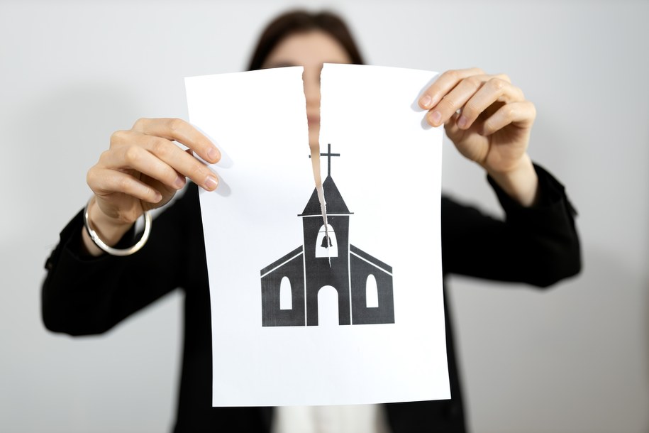 Dawid Podsiadło zapowiedział apostazję. „Nie przeceniałbym tej wypowiedzi”