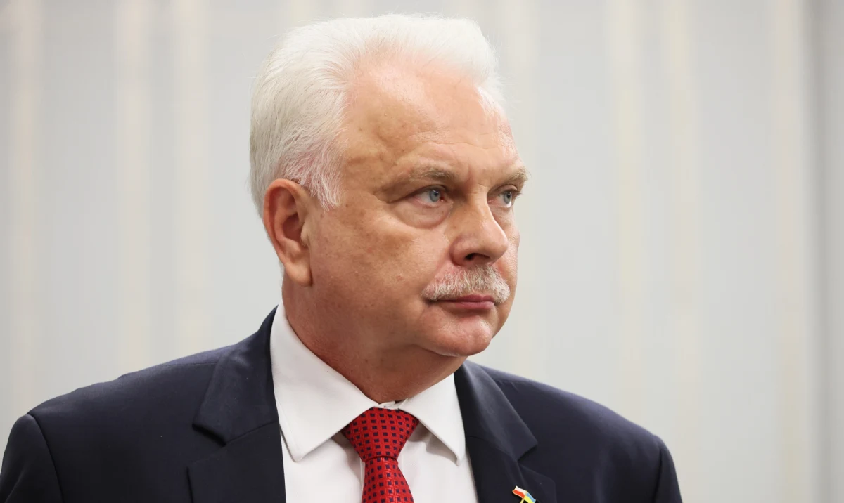 ​W Europie Zachodniej pojawił się nowy subwariant BQ.1 i BQ.1.1 omikronu. W Polsce stwierdzono dwa takie przypadki - powiedział w Studiu PAP wiceminister zdrowia Waldemar Kraska. Zaznaczył, że szczepionki przeciwko wariantowi omikron w dużym procencie zabezpieczają także przed nowymi subwariantami.