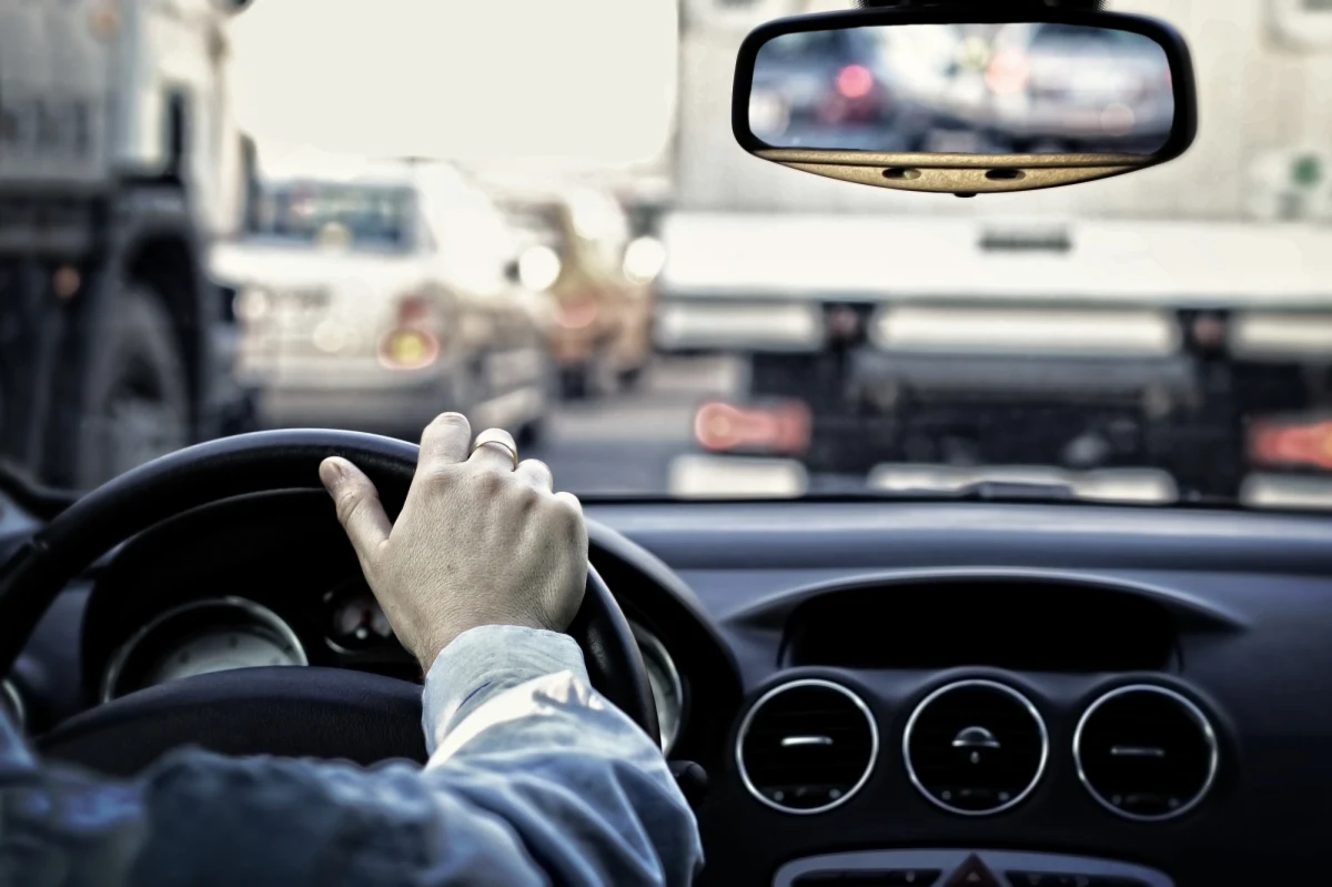 Zmiana organizacji ruchu? Korek? Wypadek? W piątek 28 października rusza akcja "Bezpieczny Powrót z RMF FM" i specjalne wydania serwisów drogowych. Nasi reporterzy na bieżąco będą monitorować sytuację na polskich drogach i przekazywać Wam najświeższe informacje. Czekamy też na informacje od Was - możecie je wysyłać na Gorącą Linię RMF FM.