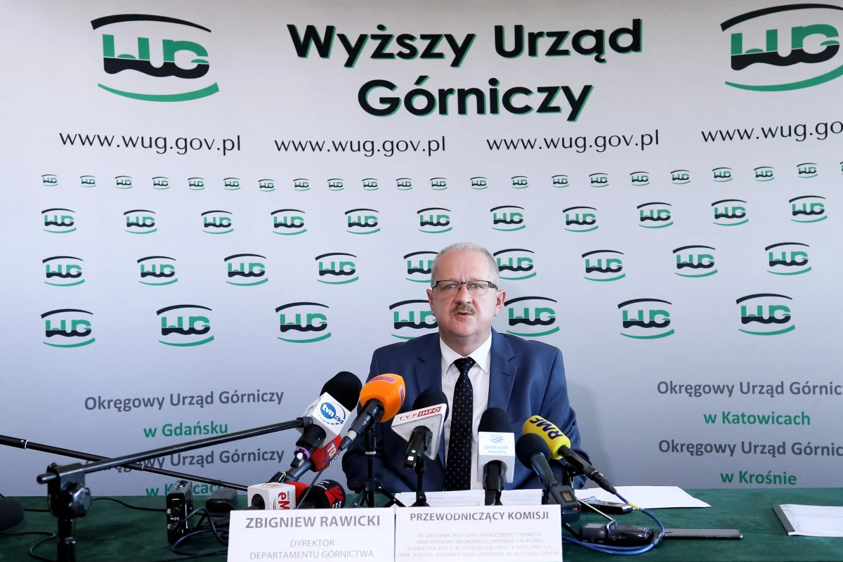 "Wszystko było robione zgodnie z przepisami, z obecną wiedzą naukową i obecnym doświadczeniem, jakie polskie górnictwo węgla kamiennego posiada" - uznała komisja Wyższego Urzędu Górniczego (WUG) w sprawie katastrofy w jastrzębskiej kopalni Zofiówka, gdzie w kwietniu 2022 roku zginęło 10 górników. Dziś zakończyły się trwające niemal pół roku prace komisji.