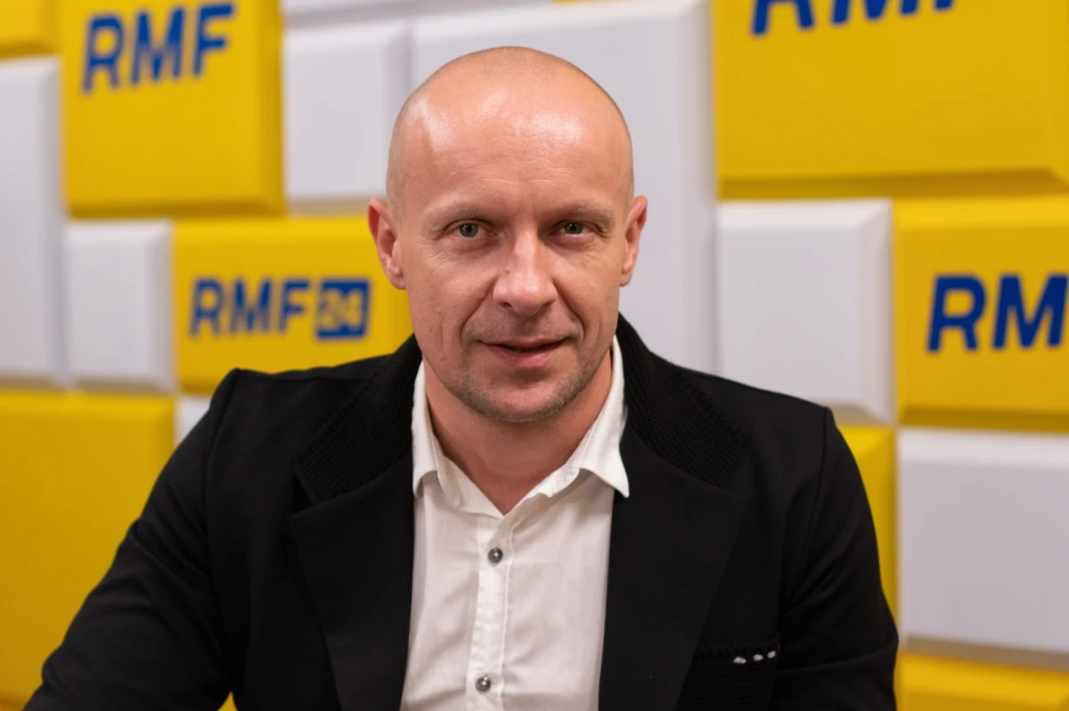 8 listopada, 12 dni przed mundialem, do Kataru poleci sędzia Szymon Marciniak. "Jestem bardzo spokojny i wyluzowany przed nadchodzącym mundialem. Po to lecimy tam wcześniej, niż reprezentacja, aby komisja mogła nas na żywo zobaczyć i zdecydować, który mecz będziemy sędziować" - mówił gość Popołudniowej rozmowy w RMF FM - sędzia piłkarski Szymon Marciniak, pytany o przygotowania do mundialu w Katarze.  