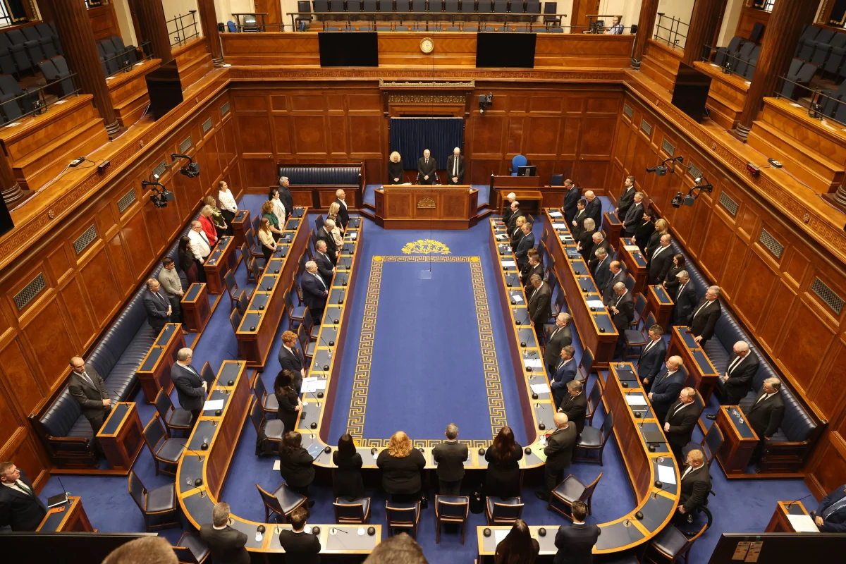 ​Północnoirlandzcy politycy nie zdołali w czwartek osiągnąć politycznego braku porozumienia i powołać nowego rządu, w związku z tym najprawdopodobniej jeszcze w grudniu odbędą się nowe, już drugie w tym roku, wybory do Zgromadzenia Irlandii Północnej. Pat trwa od kilku miesięcy.