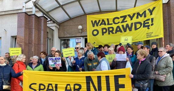 Kilkudziesięciu mieszkańców osiedla Widzew w Łodzi protestowało przeciwko budowie spalarni odpadów na ich osiedlu. Pikietę zorganizowali przed sądem, aby zainteresować swoją sprawą wymiar sprawiedliwości.