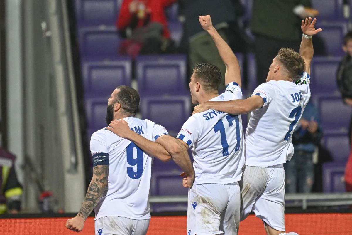 Piłkarze Lecha Poznań zremisowali na wyjeździe z Austrią Wiedeń 1:1 (0:0) w meczu piątej kolejki grupy C Ligi Konferencji. Za tydzień, w ostatnim spotkaniu grupowym mistrzowie Polski na własnym stadionie podejmować będą hiszpański Villarreal.