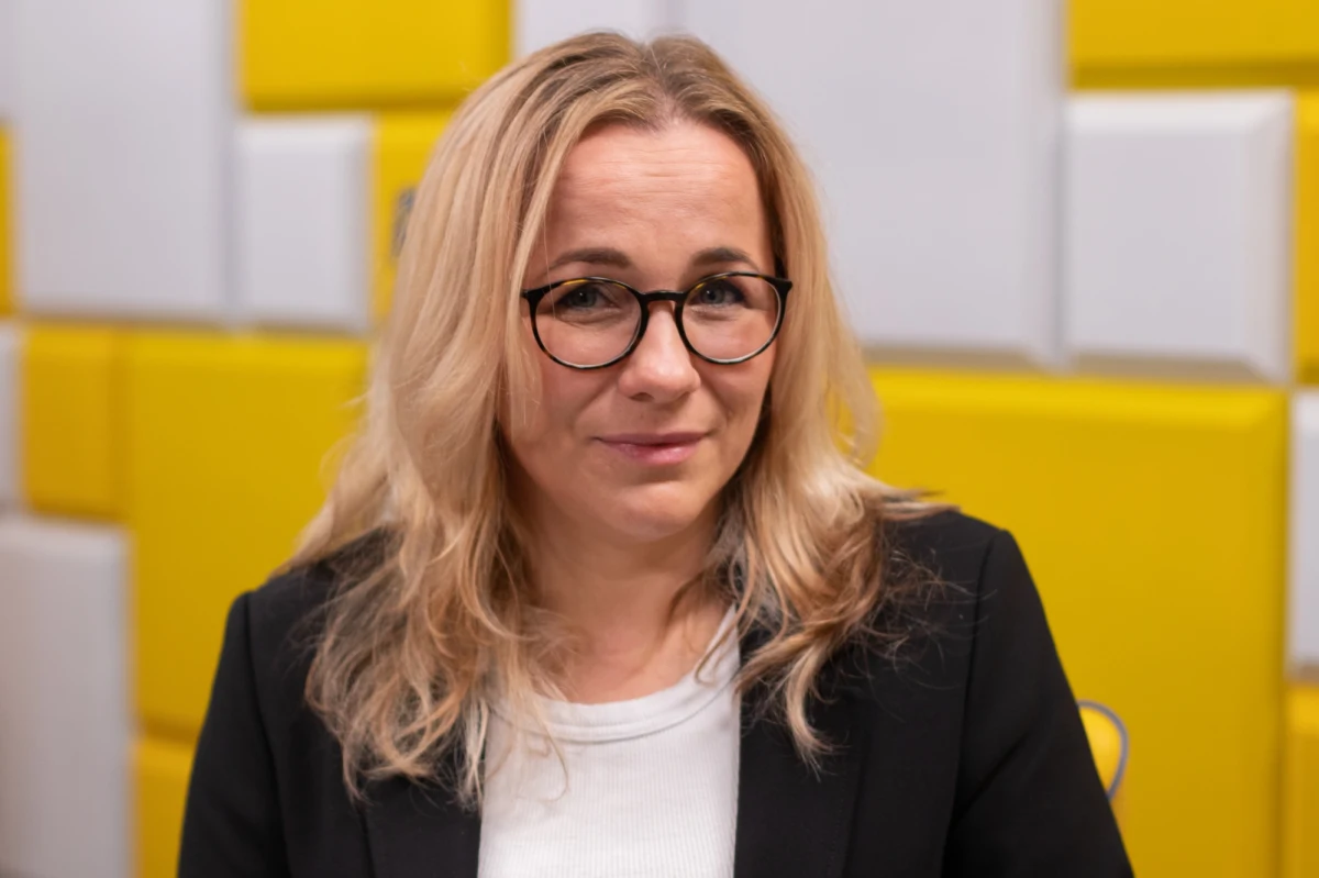 W przeddzień Światowego Dnia Udaru Mózgu gościem Porannej rozmowy w RMF FM była neurolog dr Aleksandra Golenia. W Polsce z powodu udaru mózgu umiera co roku 30 tys. osób, Robert Mazurek zapytał swojego gościa o to, czym jest udar, jak możemy mu zapobiegać, a jeśli już do niego dojdzie, jak pomóc choremu.