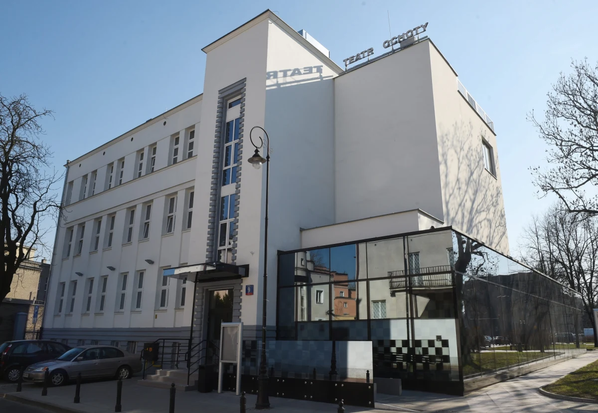 ​To będzie przedstawienie o poszukiwaniu sensu i siebie, ale też o pozwoleniu sobie na sytuacje, gdy nie wiemy, co zrobić dalej - mówi PAP Hanna Kłoszewska, reżyser spektaklu "Pustostany". Premiera w stołecznym Teatrze Ochoty im. Jana i Haliny Machulskich - w sobotę.