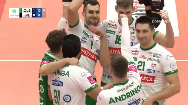 Skrót meczu 6. kolejki PlusLigi Indykpol AZS Olsztyn – BBTS Bielsko-Biała 3:0 (25:17, 25:15, 25:18).

