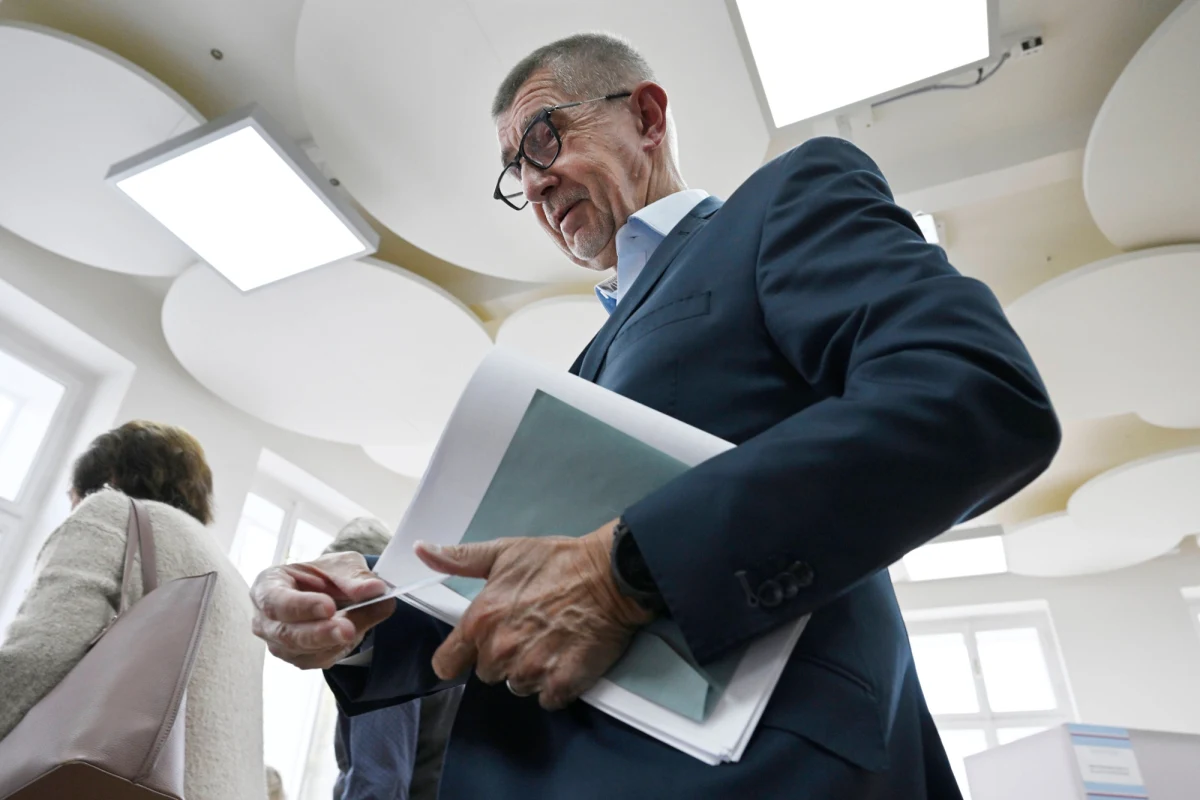 Andrej Babisz – były premier Czech – zgłosił swoją kandydaturę w wyborach prezydenckich. Ich pierwsza tura odbędzie się 13 i 14 stycznia 2023 r. "Kiedy widzę, jak rząd nie działa, jak nie pomaga ludziom, jak jest bezczynny, postanowiłem kandydować" – tłumaczył były szef rządu.