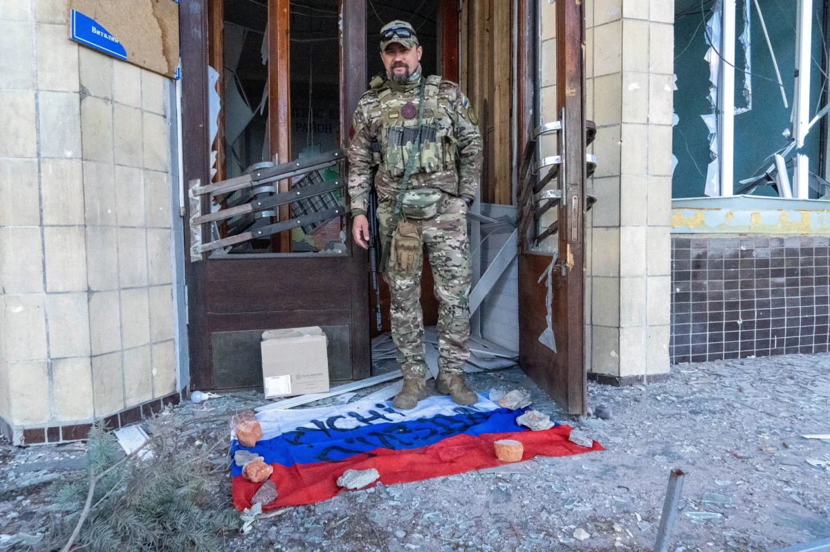 Aresztowano agenta rosyjskich służb, który miał za zadanie zamordować ministra obrony Ukrainy Ołeksija Reznikowa i szefa ukraińskiego wywiadu wojskowego (HUR) Kyryło Budanowa – poinformowało w poniedziałek biuro Prokuratora Generalnego Ukrainy. Do aresztowania doszło w obwodzie wołyńskim, na północnym zachodzie Ukrainy.
