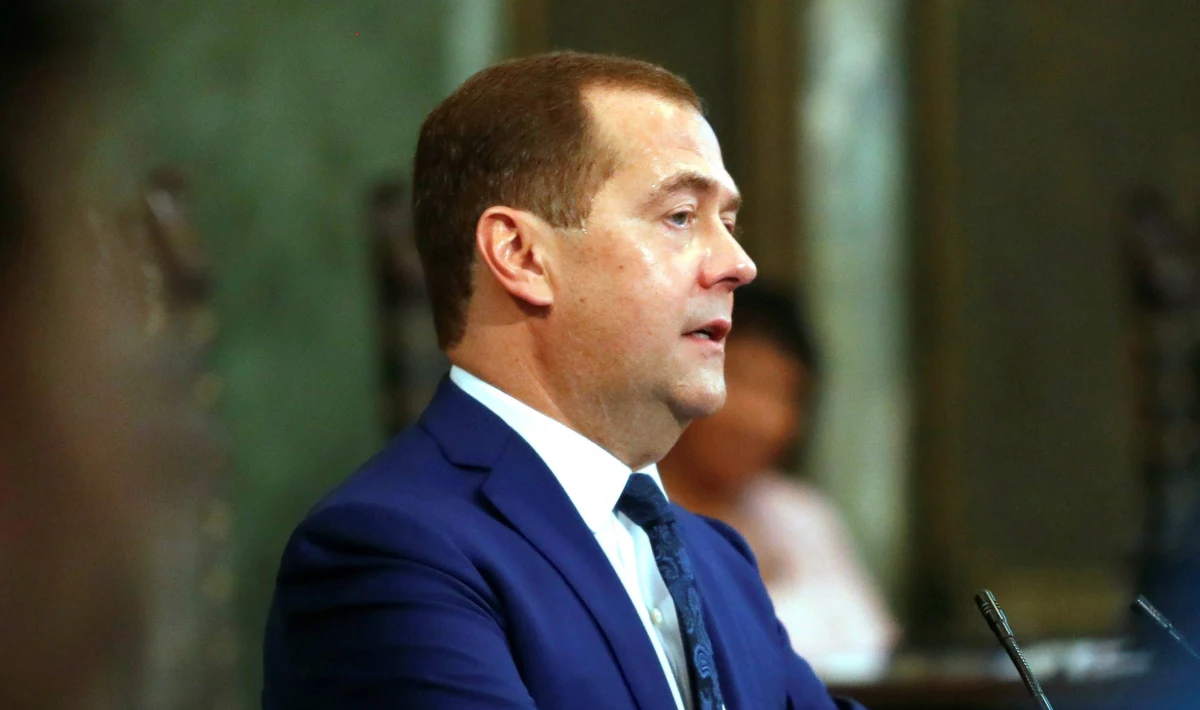 ​Wiceszef Rady Bezpieczeństwa i były prezydent Rosji Dmitrij Miedwiediew przekonuje, że próba odbicia przez Ukrainę anektowanych terytoriów może doprowadzić do wojny jądrowej i oskarżył o to... Zachód. To kolejny tego typu wpis Miedwiediewa.