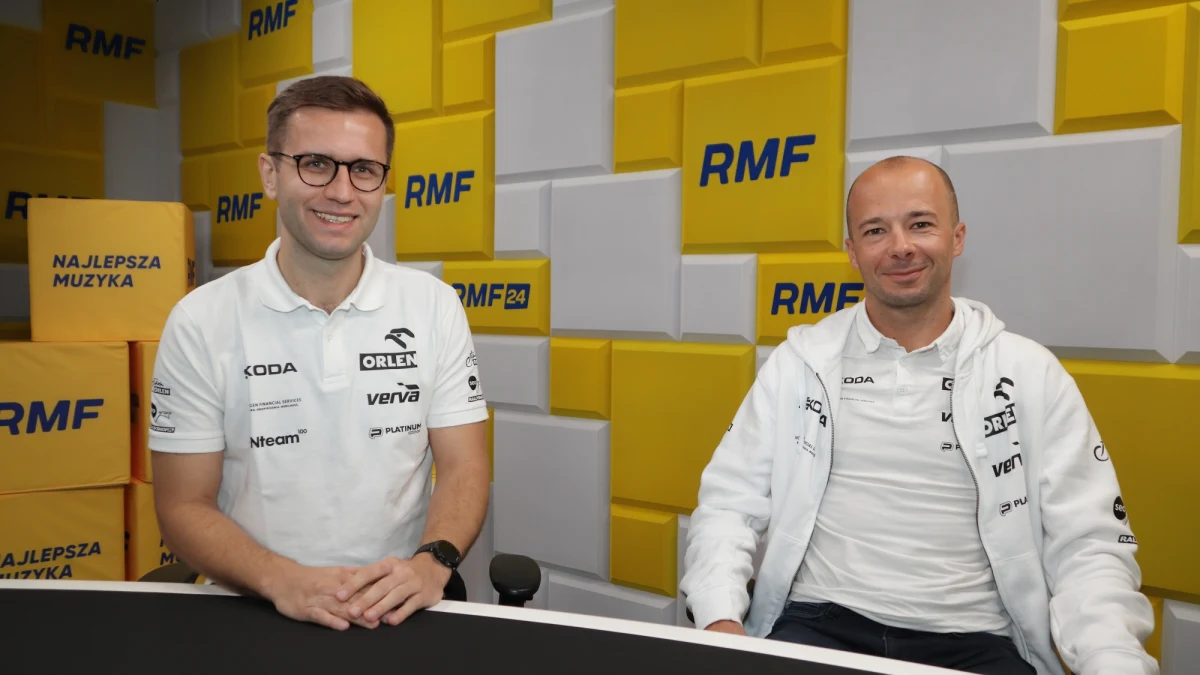 Rajdowa załoga Mikołaj Marczyk i Szymon Gospodarczyk ma za sobą pierwszy sezon startów w cyklu WRC2. Panowie wystartowali w sześciu rundach mistrzostw świata. W rozmowie z RMF FM opowiedzieli, na których rajdach czuli się najbardziej komfortowo i jakie umiejętności poprawili w mijającym sezonie. Zdradzili też wstępne plany i pomysły na rok 2023.