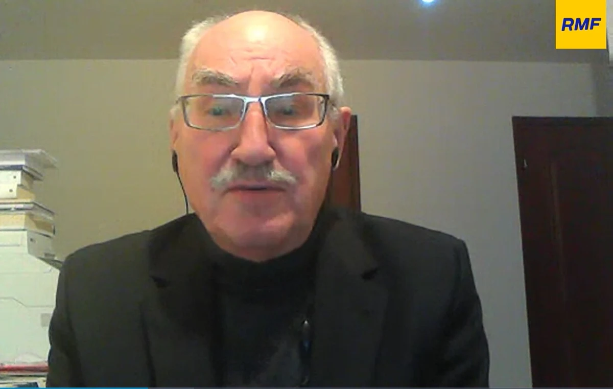 "Użycie taktycznej broni jądrowej przez Rosję nie ma w ogóle żadnego sensu ani logiki, dlatego nie sądzę, żeby mogła zostać użyta. Szczególnie w sytuacji, kiedy państwa zachodnie, a przede wszystkim USA, w sposób precyzyjny określiły – będzie odpowiedź. Ta odpowiedź byłaby dla Rosji wyjątkowo szkodliwa" – mówił w Popołudniowej rozmowie w RMF FM gen. Mieczysław Cieniuch, były szef Sztabu Generalnego Wojska Polskiego. "Obserwowaliśmy szereg wystąpień, szczególnie ministra spraw zagranicznych Rosji, który zastrzegał się, że Rosja nigdy nie miała w planie użycia taktycznej broni jądrowej" – podkreślał.