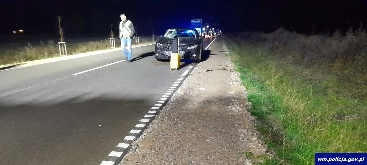 Dwie nastolatki jeżdżąc rowerami po drodze wojewódzkiej w miejscowości Ruskowa w gminie Janowo koło Nidzicy, nagrywały filmiki do mediów społecznościowych. Chwila nieuwagi sprawiła, że 14-latka wjechała wprost pod nadjeżdżający samochód osobowy. W ciężkim stanie trafiła do szpitala.