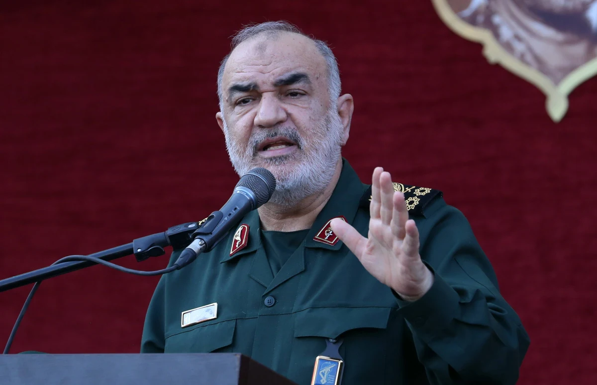 "W tych protestach bardzo często biorą udział niekoniecznie przeciwnicy republiki islamskiej, ale tacy, którzy chcą, żeby ona się zreformowała albo którzy są całkowicie za zniesieniem tego systemu" – mówił w Radiu RMF24 dr Mateusz Kłagisz, kierownik Pracowni Interdyscyplinarnych Badań Euroazjatyckich Uniwersytetu Jagiellońskiego. W rozmowie z Tomaszem Terlikowskim zdradził, od którego roku tak naprawdę trwają protesty i co jest w nich największym problemem dla władzy Iranu.