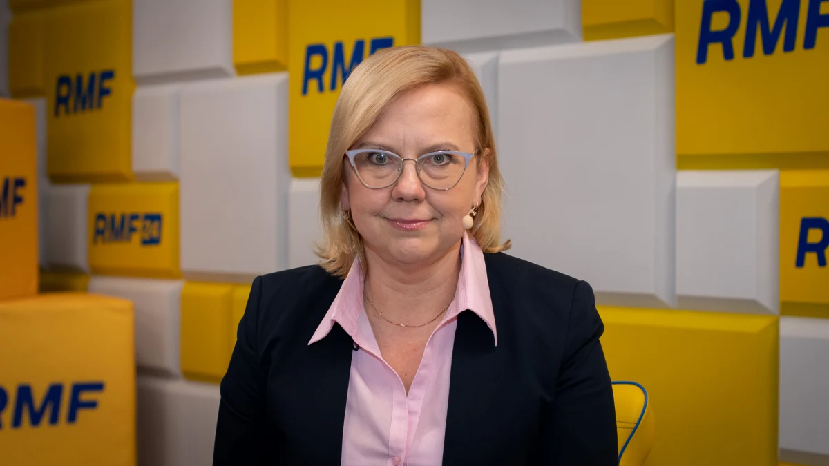 Nie będzie dodatkowej opłaty na rachunkach za prąd w związku z budową elektrowni atomowej - zapewniała w Popołudniowej rozmowie w RMF FM minister klimatu i środowiska Anna Moskwa. Dziś pojawiały się informacje, że rząd pracuje nad nowym podatkiem, nazwanym już przez niektórych "jądrowym". Miałaby to być licząca kilka złotych opłata doliczana do naszych rachunków za prąd.