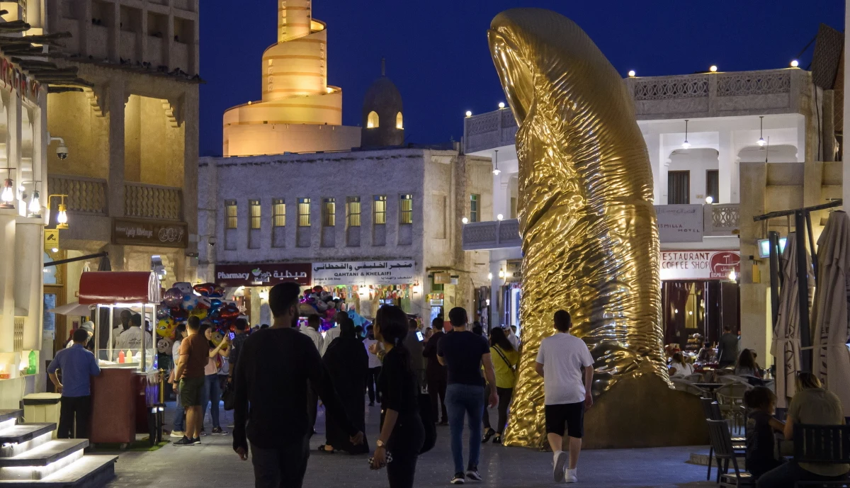 "Wzywanie do bojkotu nie ma sensu. W tych atakach jest dużo hipokryzji, ignorowania tego wszystkiego, co osiągnęliśmy" - powiedział minister spraw zagranicznych Kataru szejk Mohammed bin Abdulrahman Al-Thani, odnosząc się w ten sposób do krajów i organizacji, które w jakiejś formie protestują przeciwko mistrzostwom świata w Katarze.