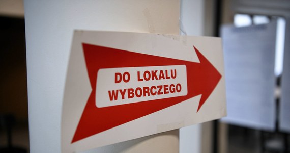 Sejm opowiedział się przeciwko uchwale Senatu o odrzuceniu w całości ustawy wydłużającej kadencję samorządów do 30 kwietnia 2024 r. Ustawa trafi teraz do prezydenta.