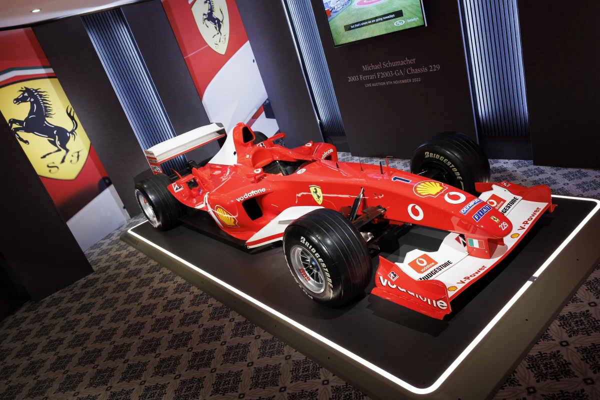 ​Bolid Formuly 1 słynnego niemieckiego kierowcy Michaela Schumachera zostanie wystawiony na sprzedaż w przyszłym tygodniu w Genewie przez nowojorski dom aukcyjny Sotheby's.