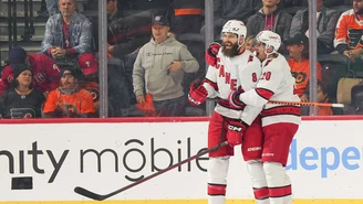 NHL: piąty w karierze hat-trick Aho