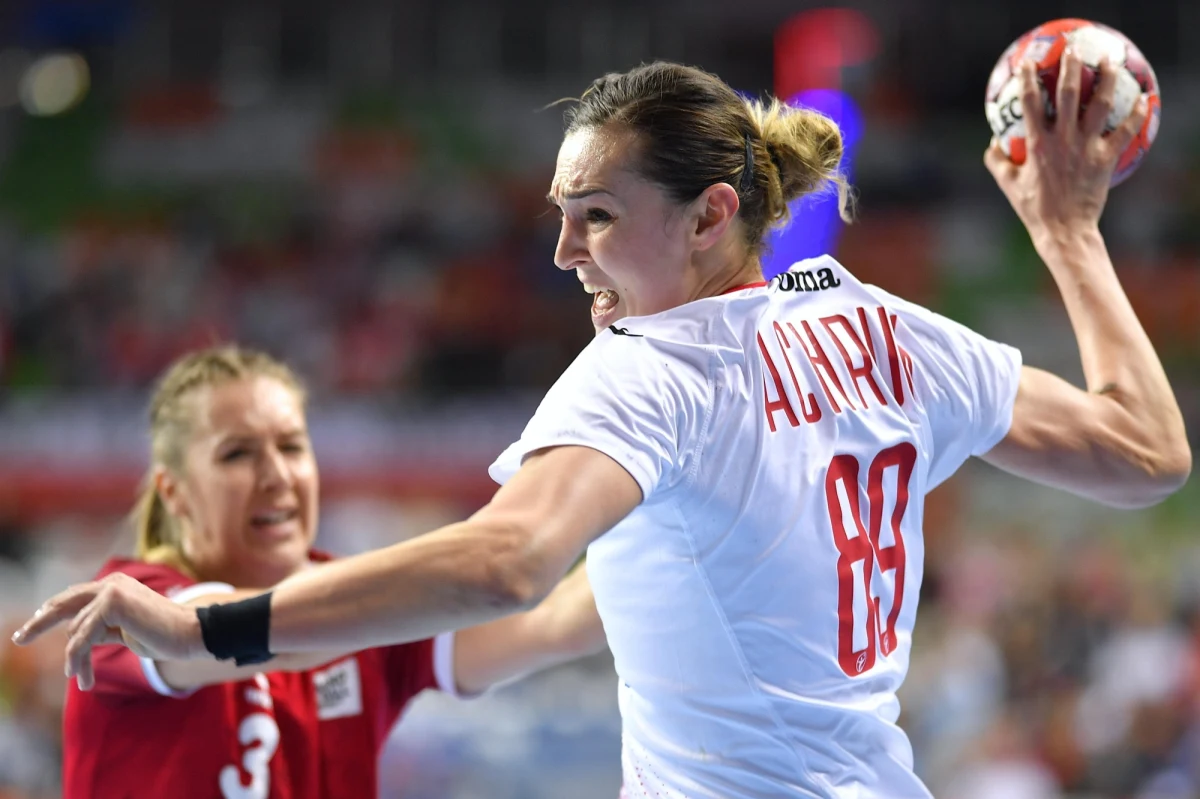 ​Polskie piłkarki ręczne dziś o 20.30 meczem z Niemkami w Podgoricy rozpoczną zmagania w mistrzostwach Europy, które potrwają do 20 listopada. Turniej zainaugurowało spotkanie, w którym Słowenia wygrała z Danią 27:26.