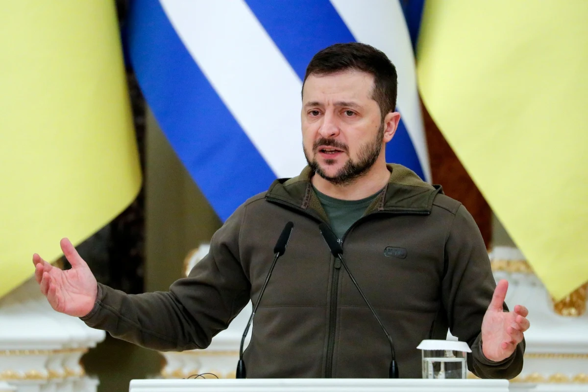 Administracja prezydenta Joe Bidena nieoficjalnie zachęca władze Ukrainy do zasygnalizowania otwartości na negocjacje z Rosją i rezygnacji z postulatu, że zaangażowanie w rozmowy pokojowe będzie możliwe po odsunięciu od władzy prezydenta Władimira Putina - poinformowała agencja Reutera, cytując informacje dziennika "The Washington Post". 