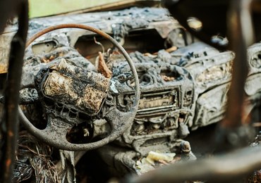 Trzy nastolatki uciekły z płonącego auta. Dramatyczny wypadek koło Przemyśla