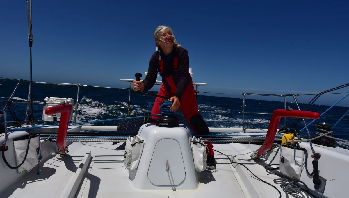 W Arktyce, na jachcie dookoła świata, w Afryce, na Mount Evereście, w Portugalii, Gruzji i Armenii, w Bieszczadach i Alpach, Norwegii, Finlandii i Portugalii, na zimnej Grenlandii i wśród szamanów Ameryki Południowej, a także w Argentynie i Australii - to tam spędzili czas uczestnicy zakończonego w niedzielę Podkarpackiego Kalejdoskopu Podróżniczego, zorganizowanego w Rzeszowie przez Stowarzyszenie PRO-TUR.