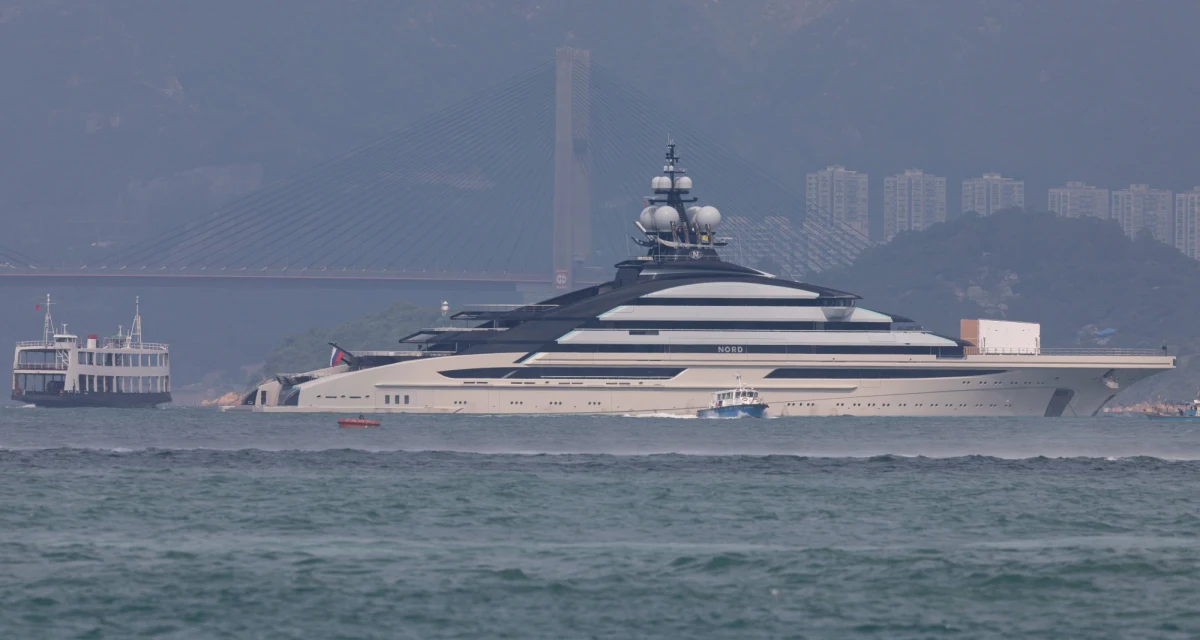 Agencja Bloomberg twierdzi, że przejęcie przez kraje zachodnie jachtów należących do rosyjskich oligarchów jest co prawda "sukcesem PR-owskim, ale z punktu widzenia prawa i finansowania to prawdziwy chaos". Agencja podaje przykład superjachtu Amadea, którego roczne utrzymanie wynosi niemal 10 milionów dolarów.