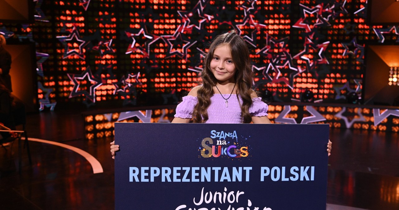 Laura Bączkiewicz, która będzie reprezentować Polskę podczas tegorocznej Eurowizji Junior, zaprezentowała piosenkę, z którą pojedzie do Erywania. Posłuchaj studyjnej wersji utworu "To The Moon"!