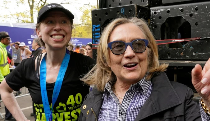 Hillary Clinton szczęśliwa na mecie maratonu. Zawiódł plan Marit Bjoergen