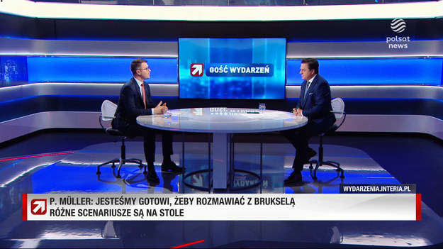 W programie "Gość Wydarzeń" w Polsat News prowadzący Bogdan Rymanowski rozmawiał z Piotrem Müllerem. Rzecznik rządu był pytany o trudne relację na linii Warszawa-Bruksela.- To nie są łatwe relacje, tu nie ma na pewno miłości, są pieniądze, to jedna rzecz, ale mam nadzieję, że pod koniec dnia będzie też rozsądek. Mam nadzieję, że jeśli nie będzie to małżeństwo z miłości, to z rozsądku - powiedział.