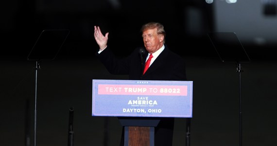 Były prezydent Donald Trump 15 listopada wygłosi "wielkie oświadczenie" ze swej rezydencji na Florydzie. Taka deklaracja padła w Ohio, na ostatnim wiecu przed wtorkowymi wyborami do Kongresu. Nie podał bliższych szczegółów.
