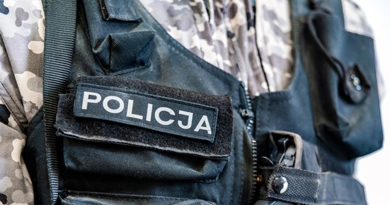 Kierownictwo policji hojne dla policjantów na kierowniczych stanowiskach. Poruszenie w tej służbie wywołały kolejne potężne dysproporcje w nagrodach kwartalnych pomiędzy kadrą dowódczą a szeregowymi funkcjonariuszami. Jak ustalił dziennikarz RMF FM, to nawet 30-krotna różnica. 