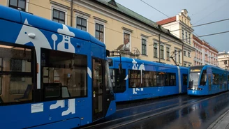 Kraków. Kontroler biletów w szpitalu. Napastnicy bili go pięściami